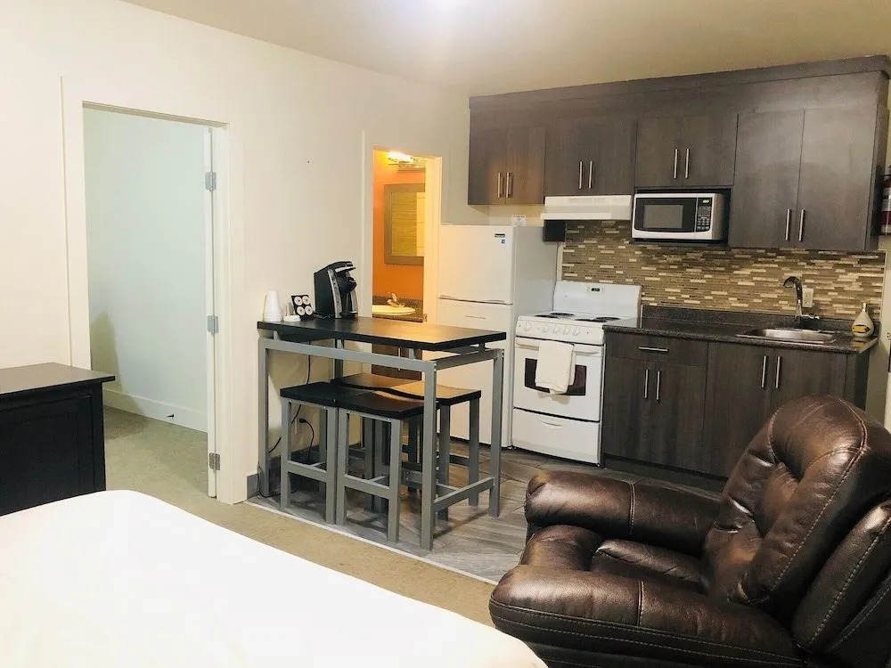 Bison Motel