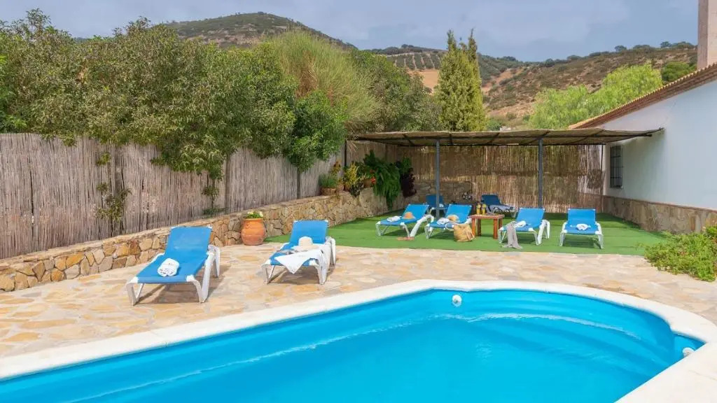 Casa La Sombra de la Parra Antequera - La Higuera by Ruralidays