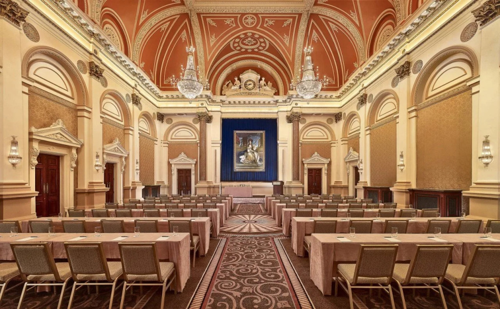 The College Green Dublin Hotel, Autograph Collection
