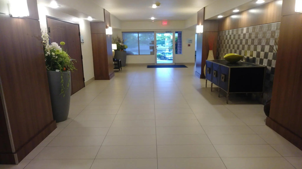 Holiday Inn Express & Suites Dallas Park Central Northeast by IHG