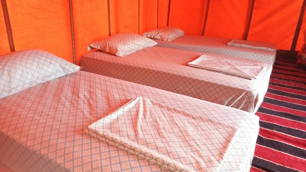 Ghwirate Taalab Bivouac - Campsite
