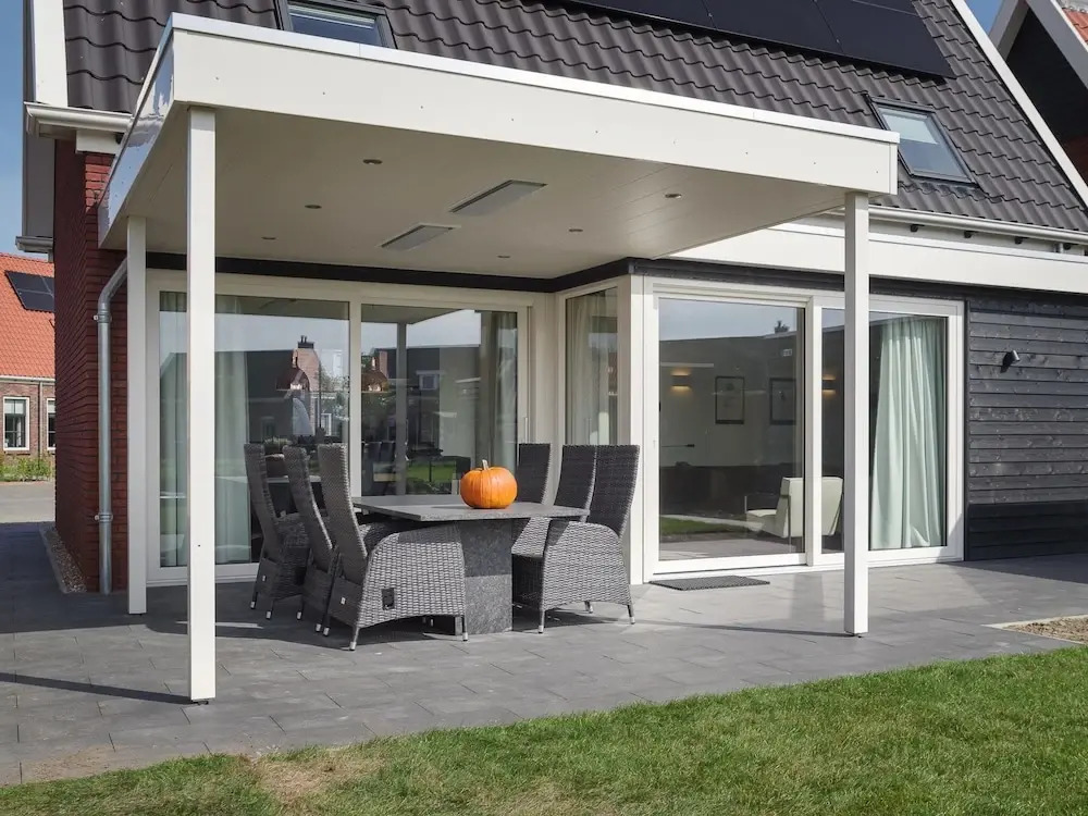 Villa in Colijnsplaat by the Sea & Sauna