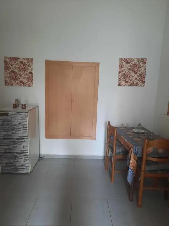Evis Rooms