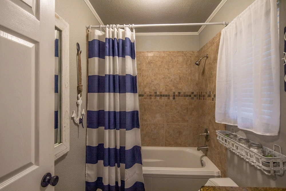 Anchors Away 3 Bedrooms 3 Bathrooms Home