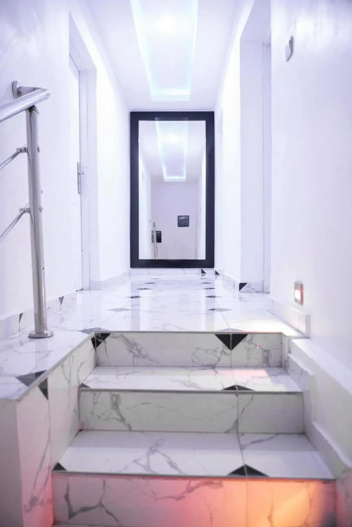 Cc & Cg Homes Luxury 3 Bedrooms Apart-24Hrs Elect WIFI Security