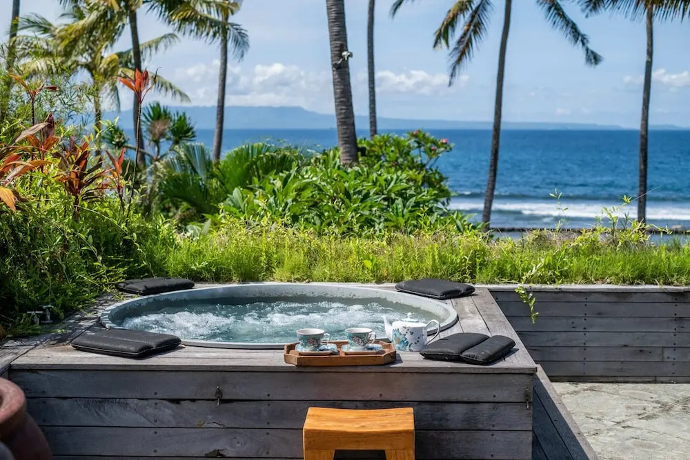 Secluded Beachfront Villa Manis, 5br, Candidasa