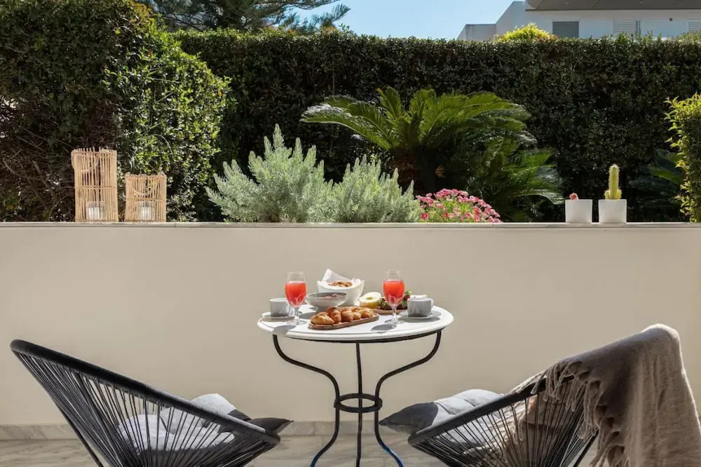 1BD Serene Calm Pool House