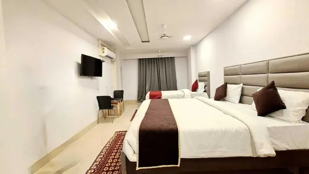 Hotel Fabulous - Delhi International Airport