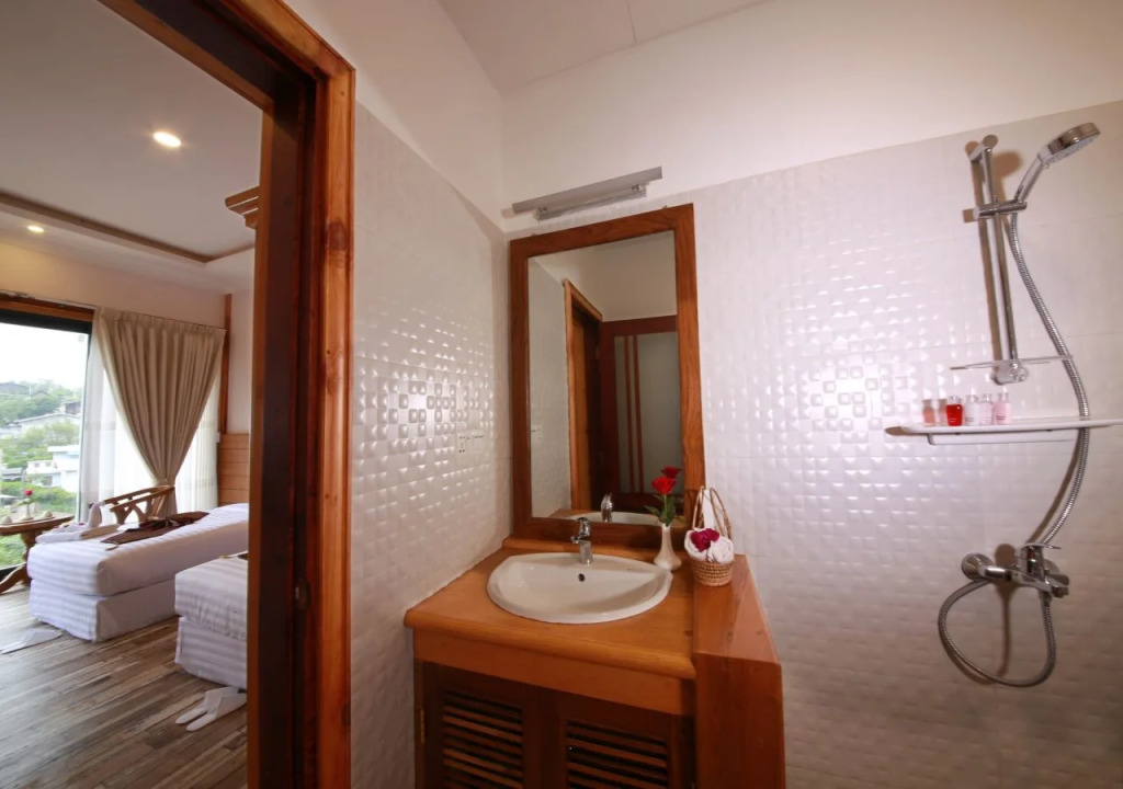 Essence Motel