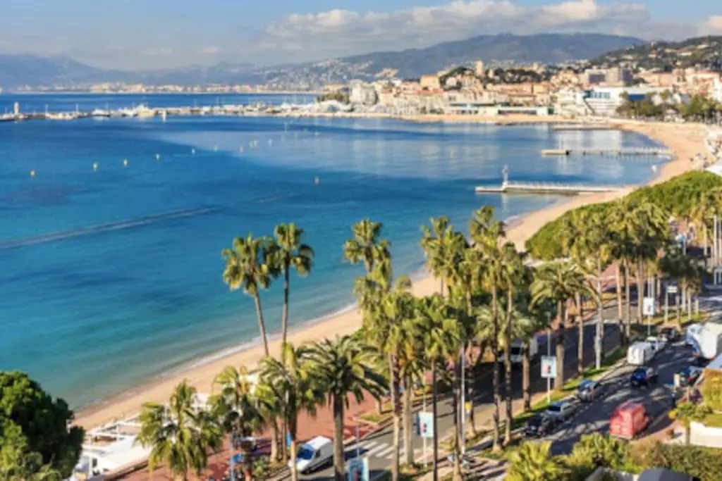 Palais Madrid, Croisette, 5 people, bright 2 bedroom flat
