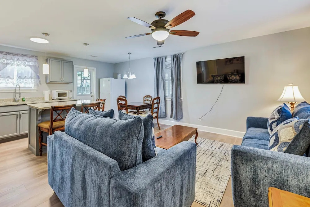 Extended Stay in Charleston! 5 Mi to Historic Dtwn