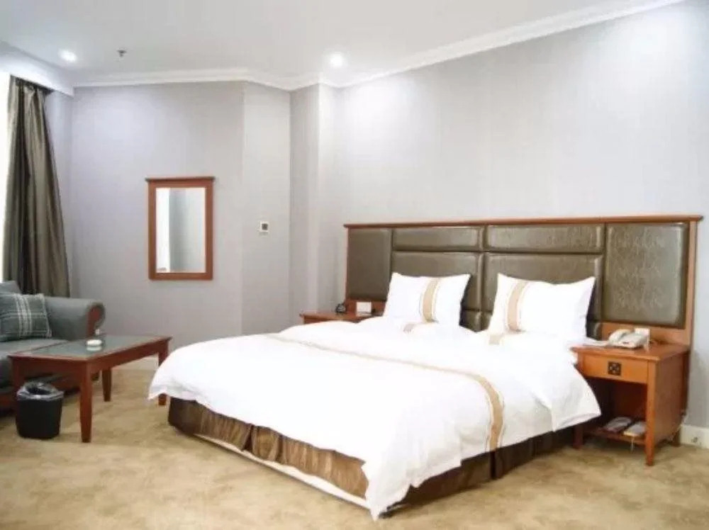 Home Inn Plus (Shenyang Shenbei University)