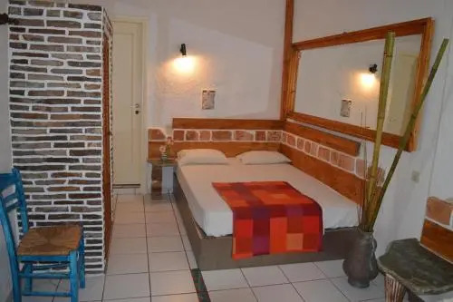 Aposperitis Rooms & Apartments