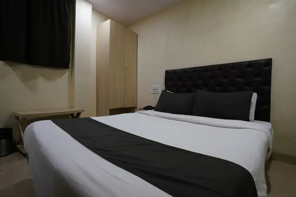 U LIFE HOTEL