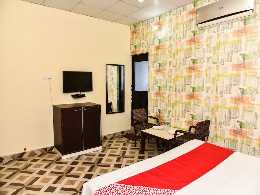 OYO 24840 Hotel Ashiana Farm