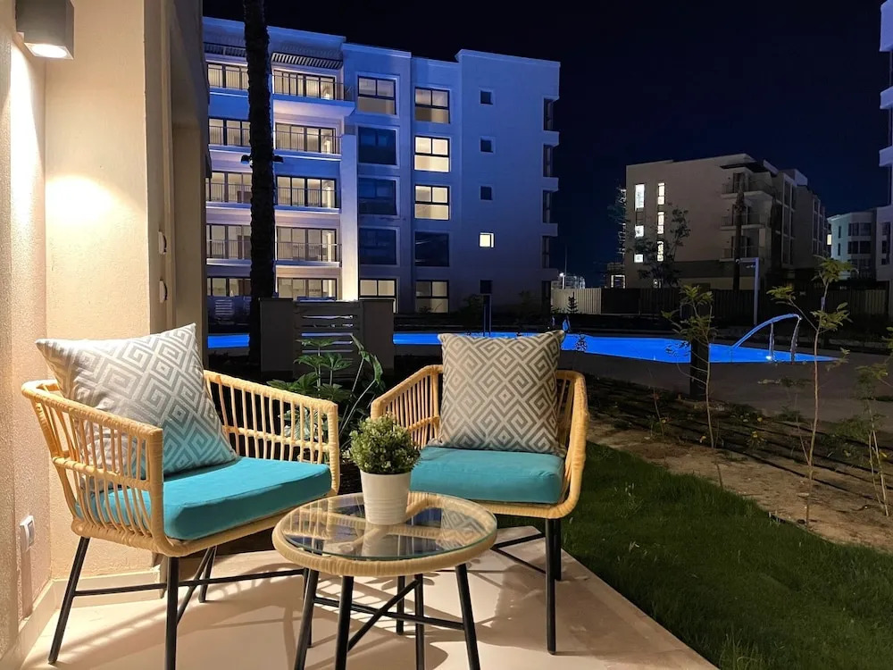 Marassi 1 bedroom with garden in marina
