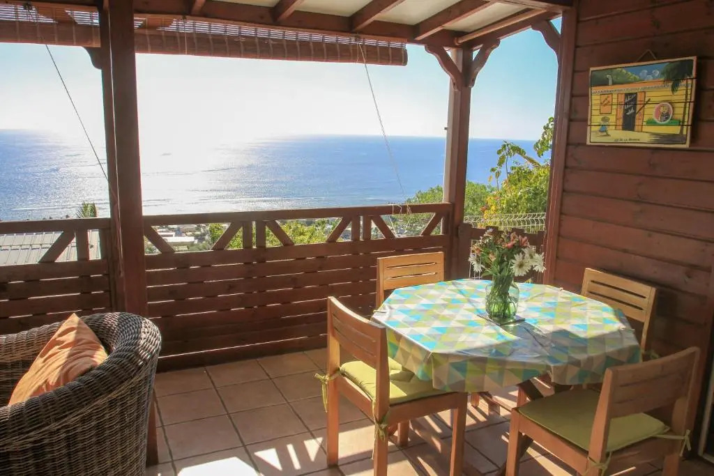 Chalet Filaos, vue sur mer et couchers de soleil, proche de Saint-Leu