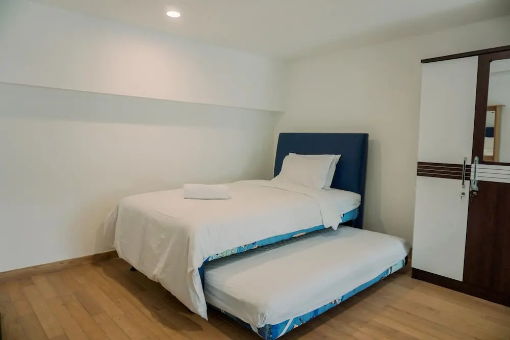 Exclusive And Homey 3Br Loft At Kingland Avenue Apartment
