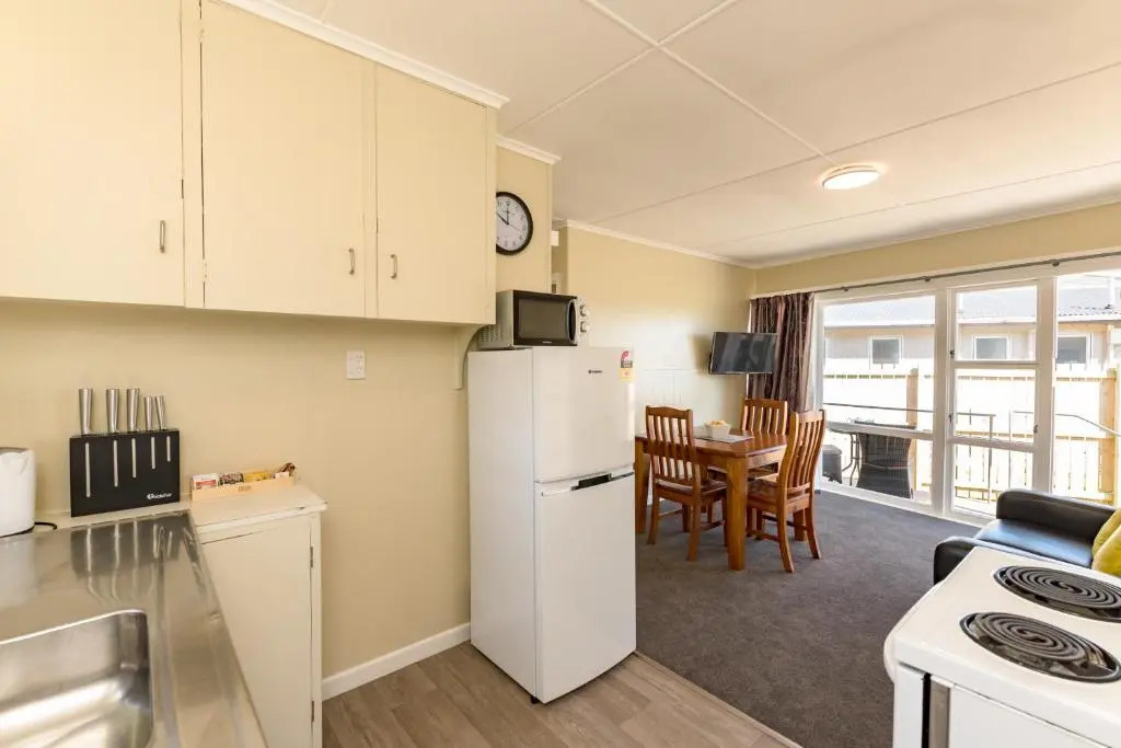 Waitangi Beach Bach 30B