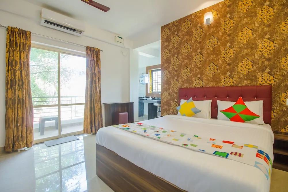 OYO 18414 Home Cosy Studio Saligao Circle