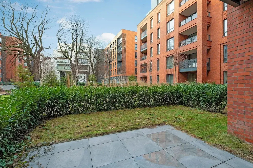 Scala City Center Apartments with Parking by Lion Apartments