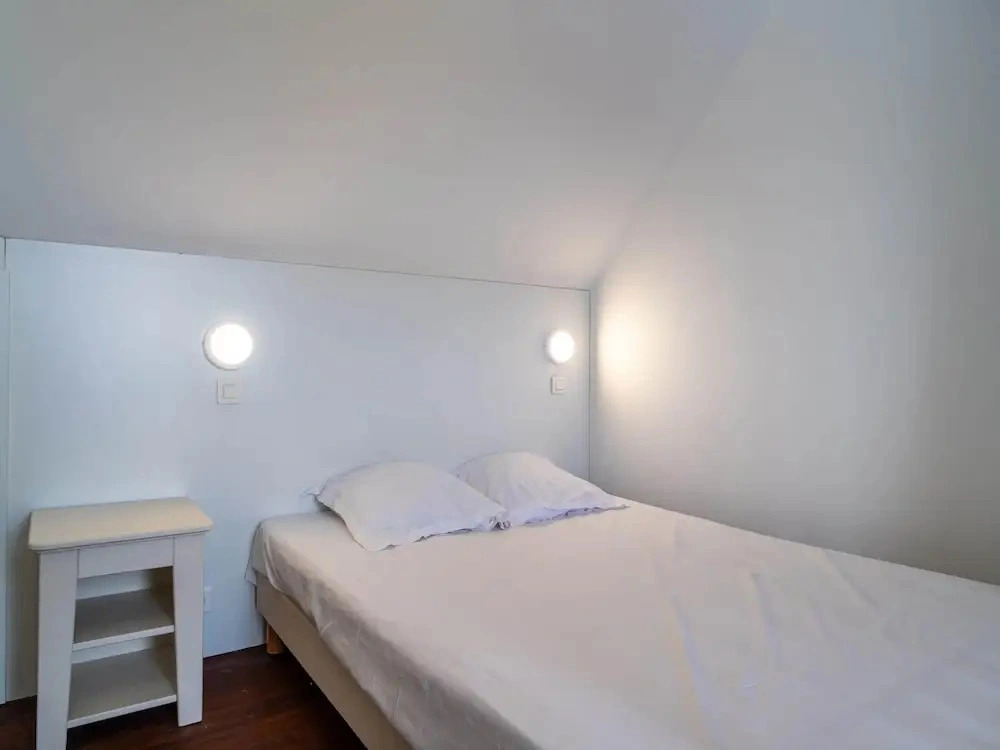 Retreat With Heated Pool & Coast