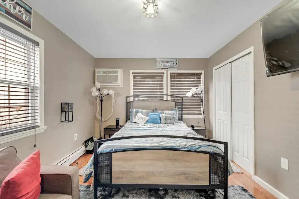 Modern Cozy 3br Home Just 10 Mins From Jfk! 3 Bedroom Residence by RedAwning