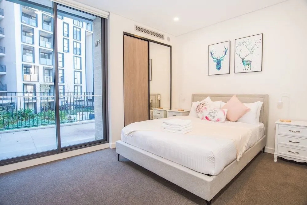 Lovely & Luxurious Townhouse In Zetland