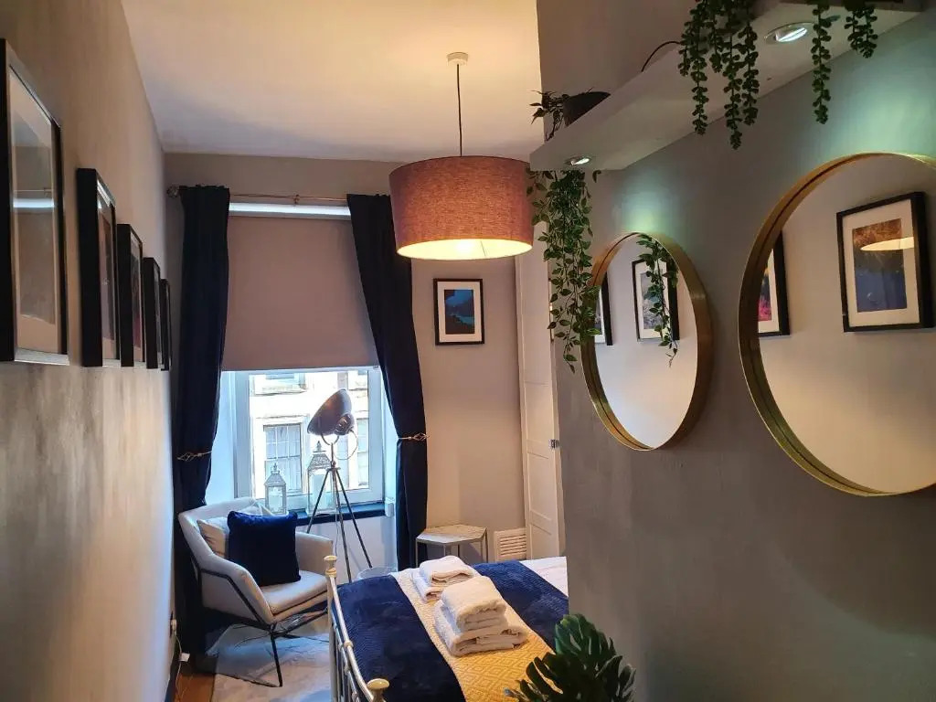 Cosy 3 bedroom flat in City Centre - can sleep up to 6