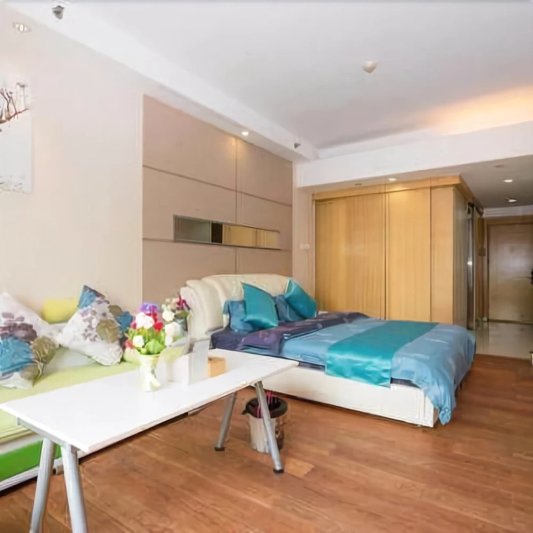 Yoyo Wales Apartment