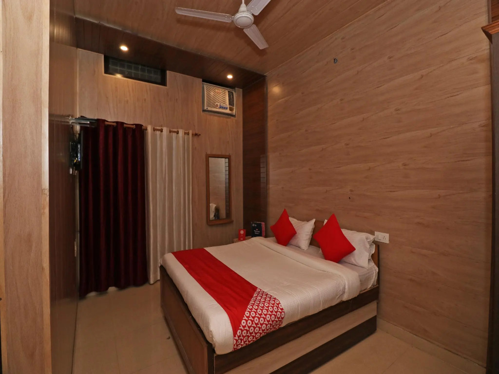 Hotel O Mahalaxmi Palace