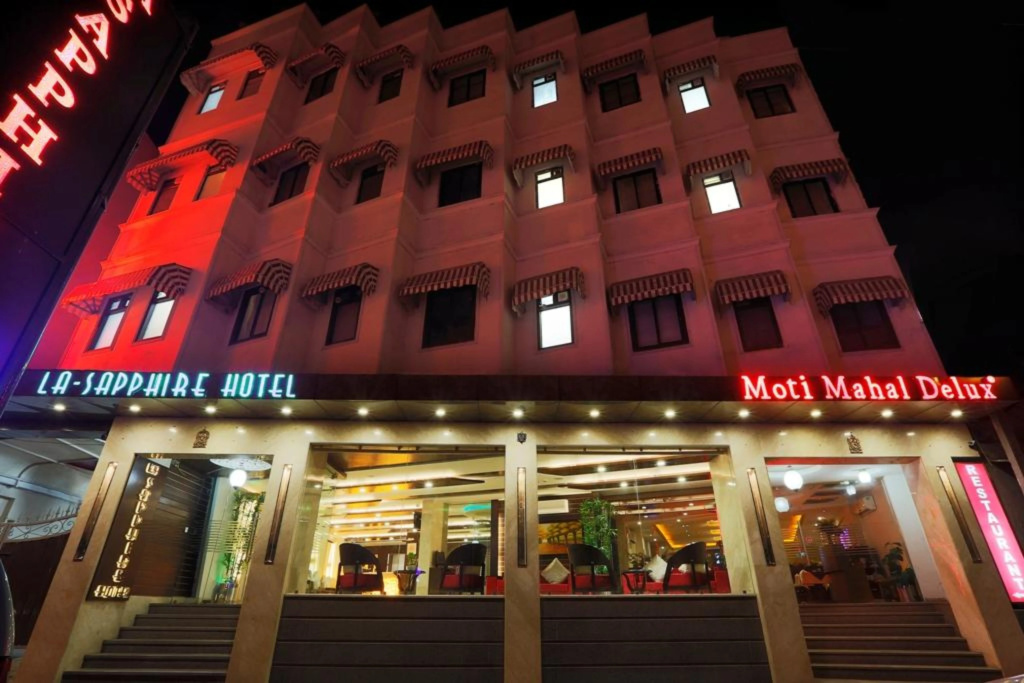 Airport La Sapphire Hotel & Restaurant