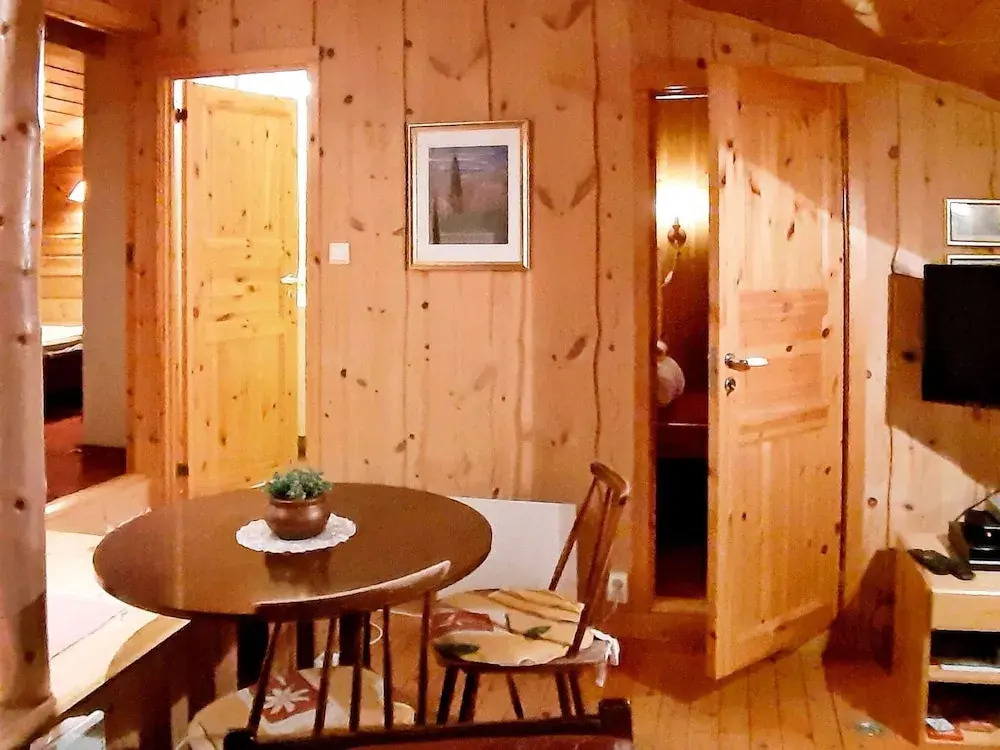 5 person holiday home in Straumsbukta