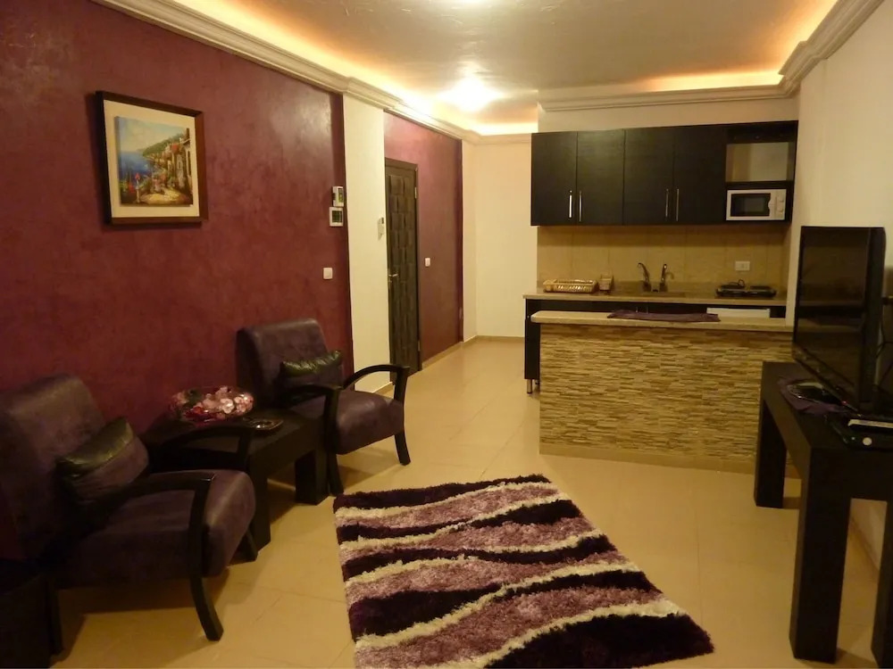 Kingdom Suite Hotel
