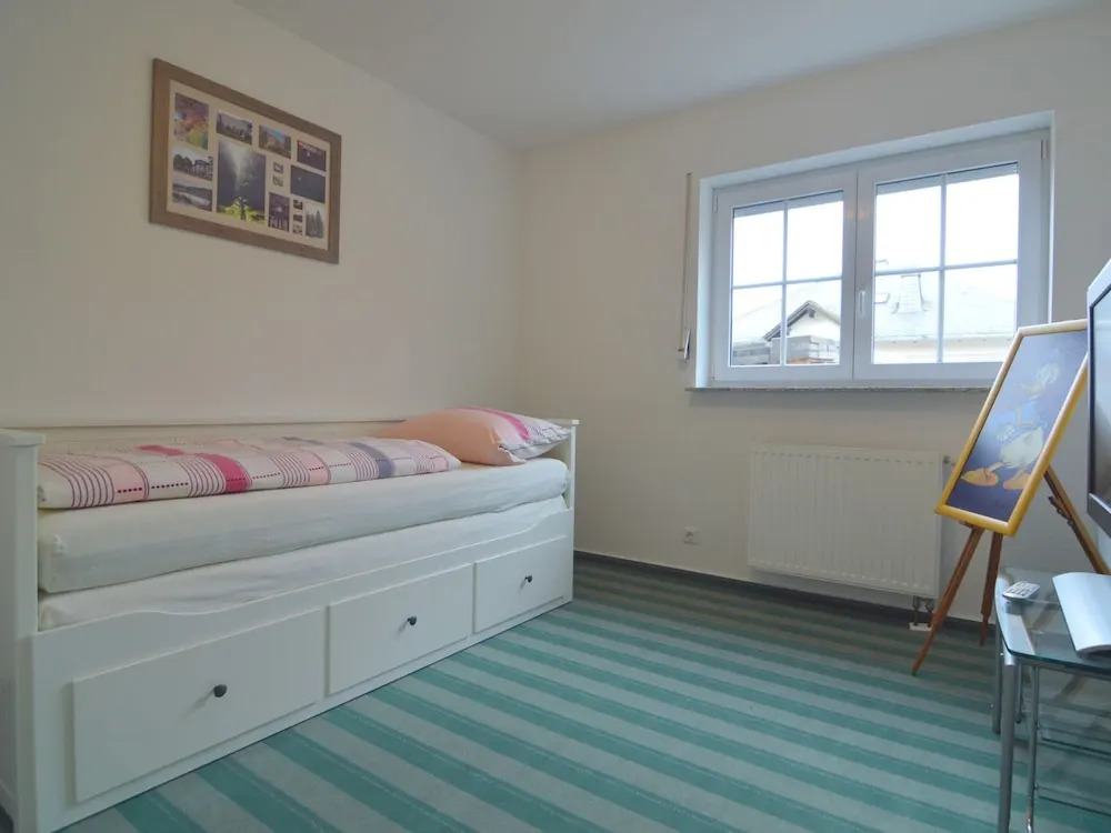 Beautiful Holdiday Home in Ulmen Near the Lake