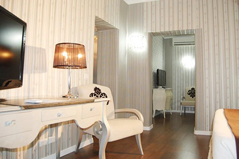 Royal Palace Luxury Hotel