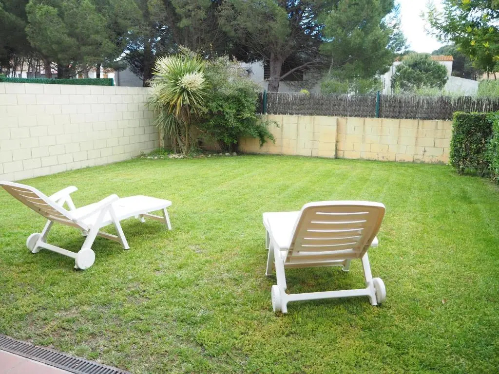 Casa lEscala, piscina comuntària i jardí privat