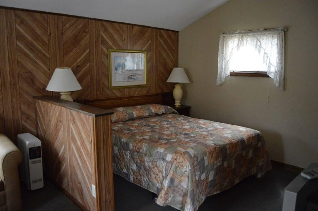 Kennebunk Gallery Motel and Cottages