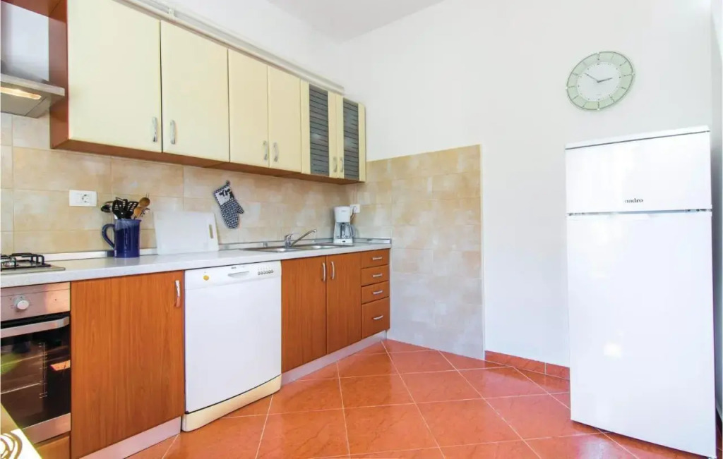 Three-Bedroom Holiday Home Krsan With An Outdoor Swimming Pool 07