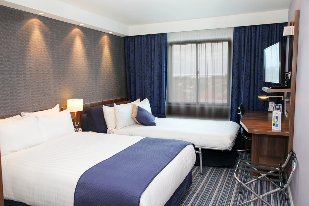Holiday Inn Express London Heathrow T5 by IHG