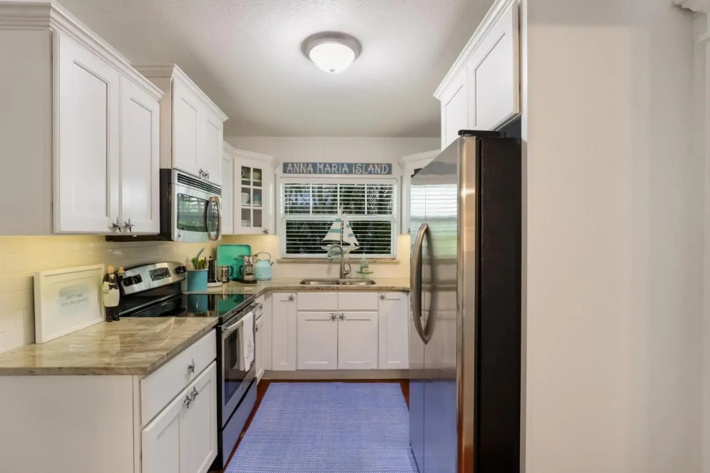 Bean Point Beach Cottage - 709 N Bay