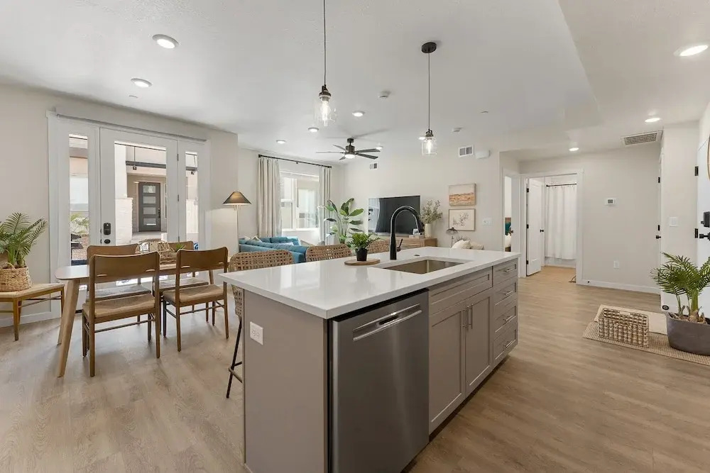 Deja Blue At Desert Color 2 Bedroom Condo