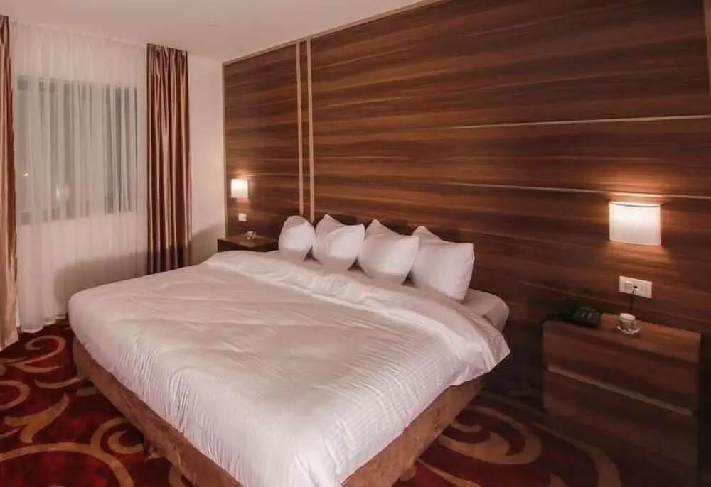 Spark Plaza Hotel