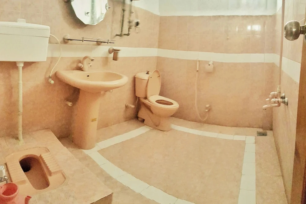 Baltistan Continental Hotel Skardu