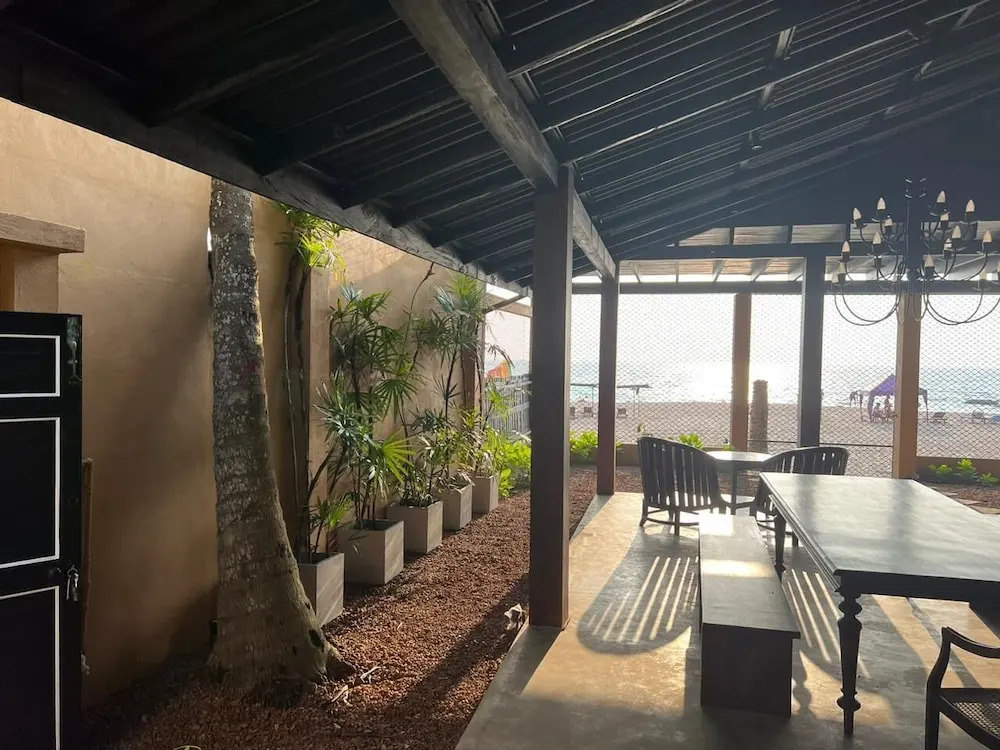 Oceanfront Luxury Private Villa in Ambalangoda