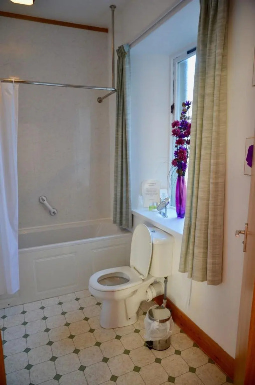 Eddlewood Guest House