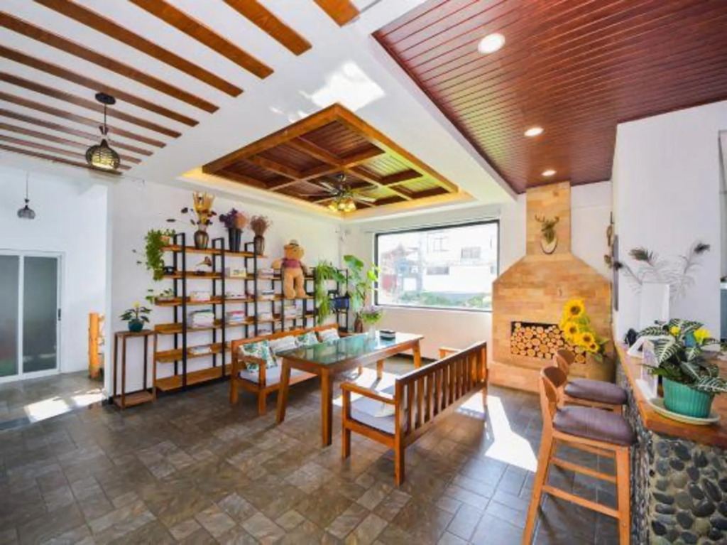 Xinan Minzu Inn