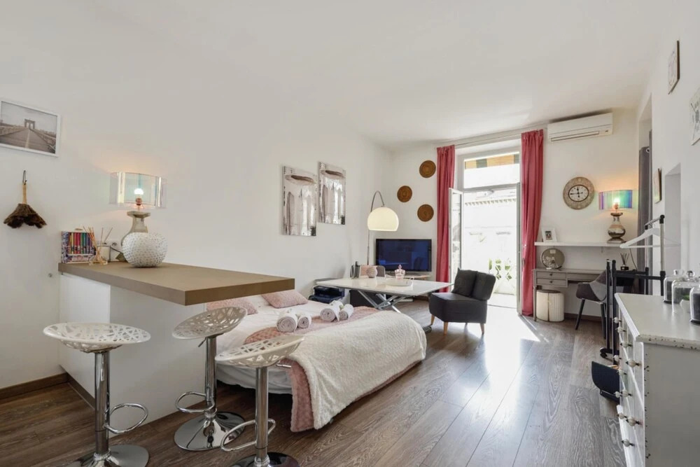 Le 115 Apartment 1