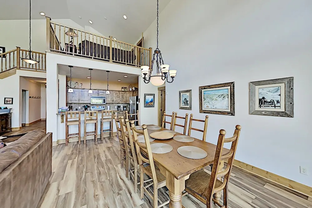 580 Granby - 3 Br Home