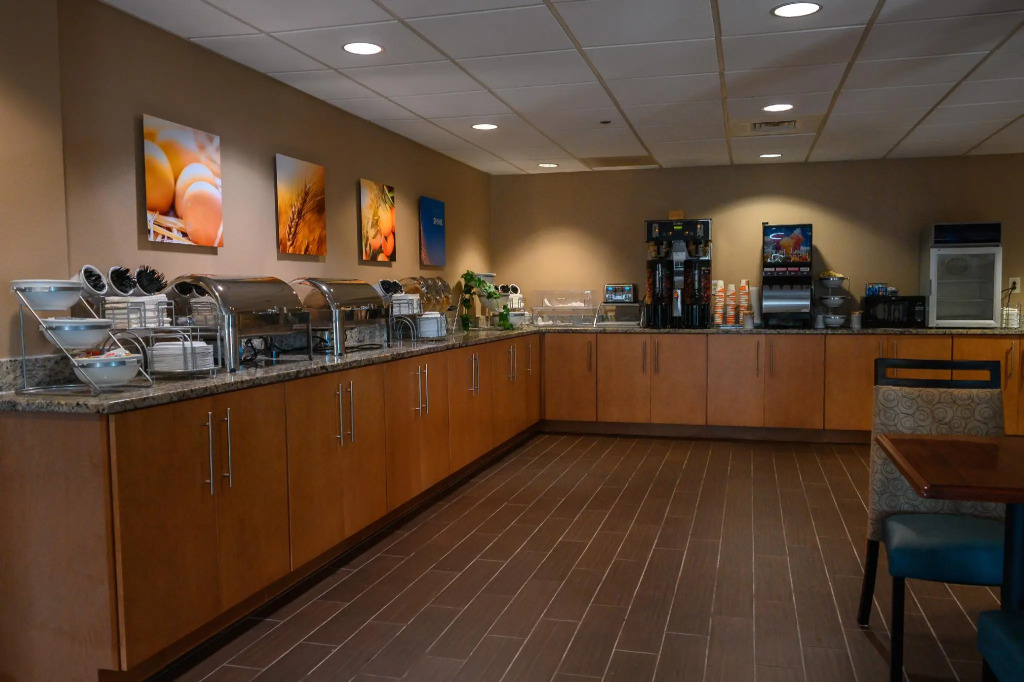 Comfort Inn & Suites Patriots Point
